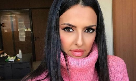 Όλγα Λαφαζάνη: «Κούρεψαν την κόρη μου με ψαλίδι στο σχολείο και γύρισε χωρίς μαλλιά»