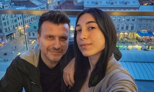 Η Κατερίνα Κακοσαίου ερμήνευσε το «Όνειρο απατηλό» και αποθεώθηκε: Το κομψό look και τα σχόλια