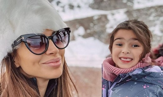 Ελένη Χατζίδου: Εκδρομή με τη Μελίτα και τον Ετεοκλή στα χιόνια