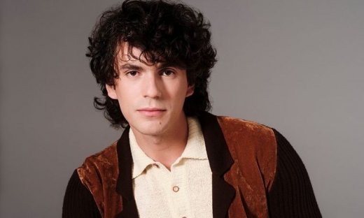 Το Ναυάγιο: Ο Μάκης έχει ένα ατύχημα στη δουλειά του