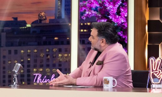 The 2Night Show: «Άρωμα» Μάγισσας στην αποψινή εκπομπή του Γρηγόρη Αρναούτογλου