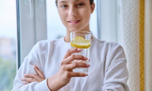 Πόσο νερό πρέπει να πίνετε κάθε μέρα για να χάσετε βάρος;