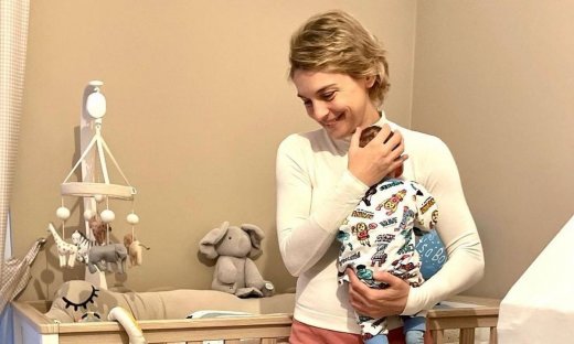 Γιούλικα Σκαφιδά: Με τον γιο της στην παιδική χαρά