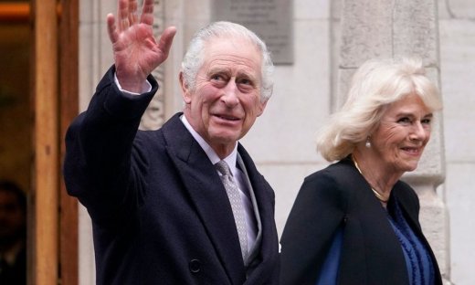 Τα γράμματα και τα μηνύματα του κόσμου στον Κάρολο