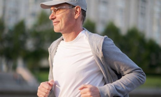 Άσκηση: Πόσο μειώνει τη μόλυνση και τη νοσηλεία λόγω Covid