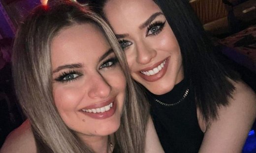 H Μακρυγιάννη γιορτάζει και η καλλονή αδερφή της εύχεται