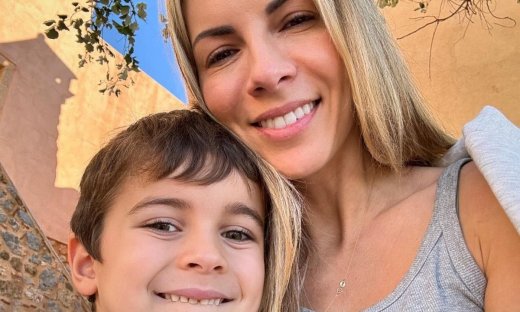 Εύκολη ζύμη για πίτσα με 3 υλικά από τη Μαρία Λουίζα Βούρου