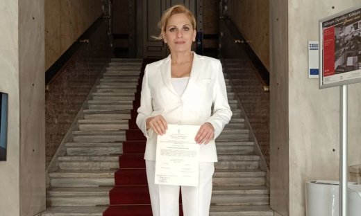 Παπαθωμά: Πήρε το μεταπτυχιακό της από τη Νομική Αθηνών - Συγκινητικές στιγμές στην ορκωμοσία της