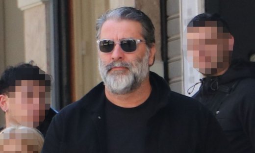 Αυτό είναι είδηση! Ο Μπισμπίκης στην Αθήνα χωρίς την Δέσποινά του!