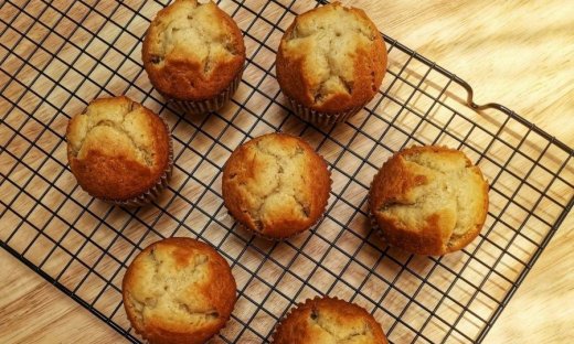 Muffins με Φαρίνα Ολικής Άλεσης ΓΙΩΤΗΣ και ελιές: Το νέο vegan snack για τη Μεγάλη Εβδομάδα