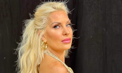 Μενεγάκη: Η εντυπωσιακή φωτό από το σπίτι και το σχόλιο: «Άλλη στη δουλειά... Άλλη στο σπίτι»