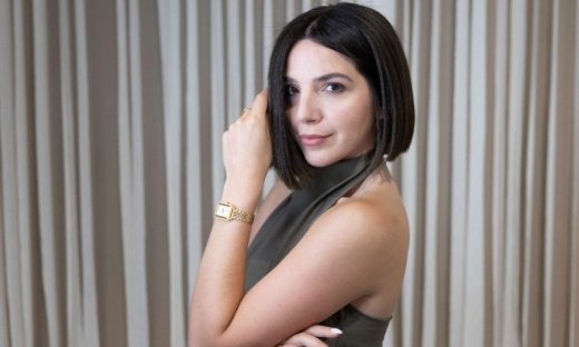 Finally! Πώς η χαμένη λάμψη επανήλθε στα μαλλιά μου με τη θεραπεία Acidic Color Gloss της Redken;