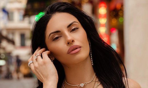 Στο νοσοκομείο η Δήμητρα Αλεξανδράκη - Το ατύχημα ανήμερα των γενεθλίων της