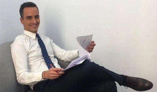 Νικήτας Κορωνάκης: «Για πολλά χρόνια ο πατέρας μου δεν ήταν απόλυτα σύμφωνος να γίνω δημοσιογράφος»