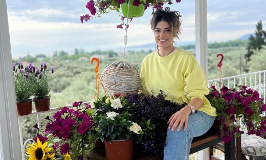 Νίκη Λάμη: «Στη Τζέλα Δελαφράγκα, υπήρξαν φορές που δεν μπορούσαμε να ολοκληρώσουμε τις σκηνές»