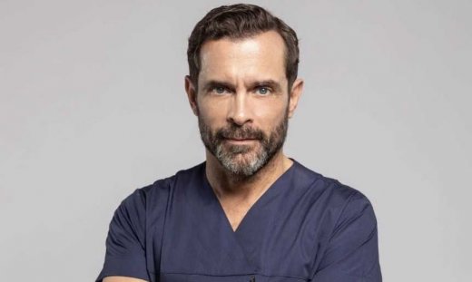 Γιώργος Ίκαρος: Ο 20χρονος γιος του Κωνσταντίνου Μαρκουλάκη σπουδάζει ιατρική στο Μιλάνο