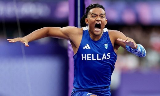 Κοιμάται και ξυπνάει με το μετάλλιο ο Εμμανουήλ Καραλής: «Καλημέρα μωρό μου»