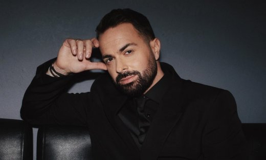 Ηλίας Βρεττός: «Παρίσταναν ότι ήμουν εγώ και προσπαθούσαν να κλείσουν ραντεβού με κοπέλες»