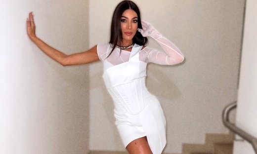 Ήβη Αδάμου: Το chic total white outfit που έγινε έμπνευση για το καλοκαίρι