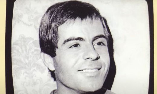 Κώστας Καφάσης: Ο ηθοποιός και τραγουδιστής που άφησε εποχή με το «Γέλα κυρία μου»