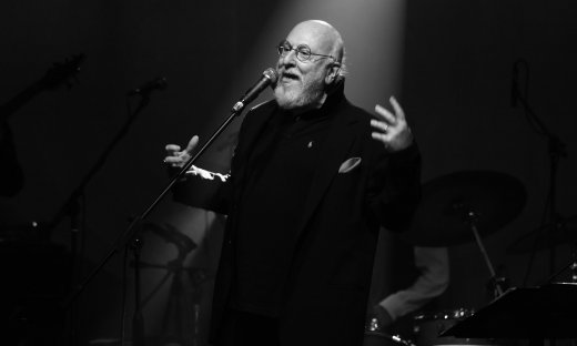 Διονύσης Σαββόπουλος: Ο «Νιόνιος» δεν μένει πια εδώ! Η ζωή & η καριέρα ενός σπουδαίου δημιουργού