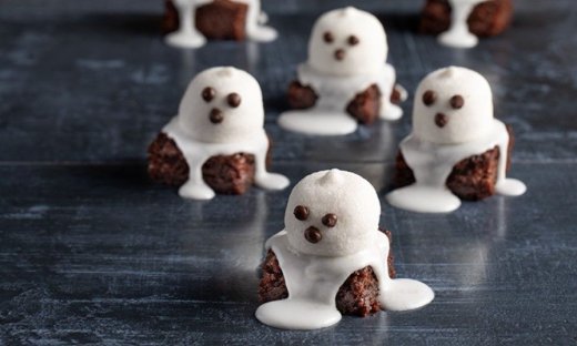 Spooky brownies από τον Άκη Πετρετζίκη