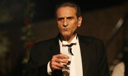 Μαύροι Πίνακες - Μελέτης Γεωργιάδης: Ποιος είναι ο ηθοποιός που άφησε τη χημεία για την υποκριτική;