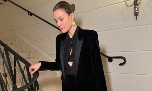 Η Καγιά προτείνει Le Smoking κοστούμι για το ρεβεγιόν των Χριστουγένων για minimal glam εμφανίσεις