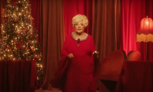 Brenda Lee: Το «Rockin’ Around the Christmas Tree» σπάει τα 1 δισ. streams και γράφει ιστορία!