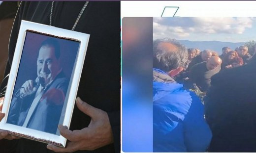 Το σπαρακτικό μοιρολόι του Τάκη Βαμβακίδη πάνω από τον τάφο του Βασίλη Καρρά στο ετήσιο μνημόσυνο