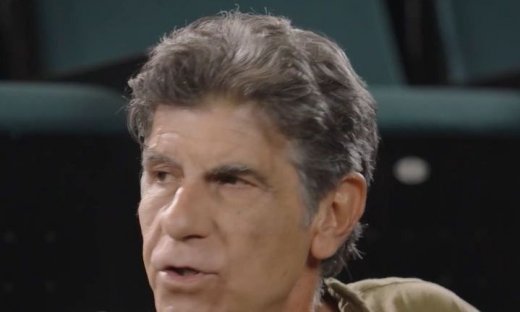 Γιάννης Μπέζος: «Συνηθίζουμε στο περίπου, εγώ το σιχαίνομαι, δεν μπορώ να εργαστώ έτσι»