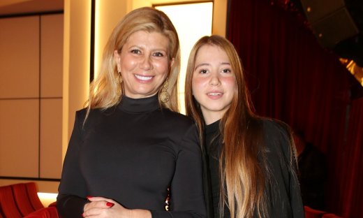 Έμμα Παπασταθοπούλου: Η κόρη της Κουτσελίνη μεγάλωσε πολύ! Η έξοδος με τη μητέρα της