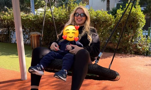 Κωνσταντίνα Σπυροπούλου: Τα σπάνια και τρυφερά στιγμιότυπα με τον γιο της! Οι αγκαλιές και τα γέλια