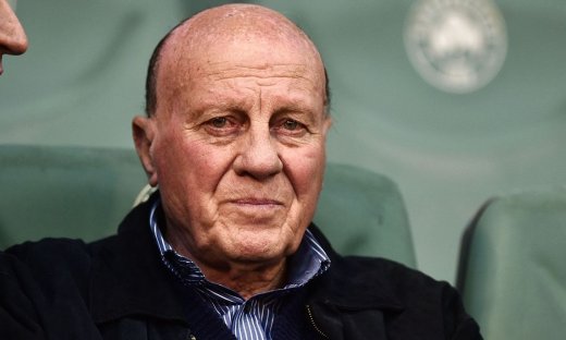 Μίμης Δομάζος: Το νέο ιατρικό ανακοινωθέν – Παραμένει διασωληνωμένος στη ΜΕΘ & σε κρίσιμη κατάσταση