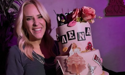 Γενέθλια για την Έλενα Ασημακοπούλου - Το πάρτι & η τούρτα υπερπαραγωγή