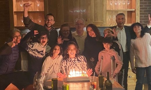 Η Καλομοίρα έγινε 40! Η τεράστια τούρτα, το οικογενειακό πάρτι, η εξομολόγηση και το «ευχαριστώ»!