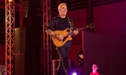 Ο Στέλιος Ρόκκος γίνεται 60 χρονών! Η καριέρα, οι απώλειες που τον λύγισαν και η περιπέτεια υγείας