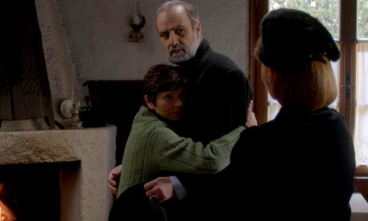 Άγιος έρωτας: Ο Παύλος με τη βοήθεια της Κατρίν φέρνουν τη Θάλεια πίσω στο σπίτι