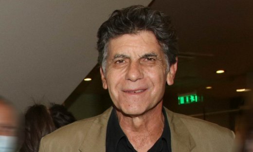 Γιάννης Μπέζος: «Δεν απαγορεύω σε κανέναν να μου μιλάει, αλλά ο κόσμος θέλει με κάποιον τρόπο να…»