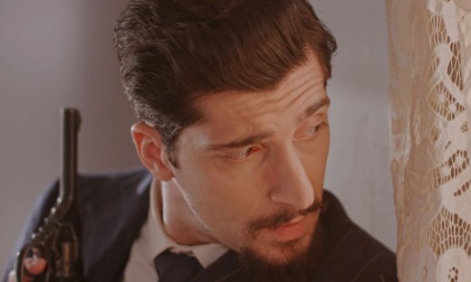 Τάσος Λέκκας - Ποιος είναι ο μυστηριώδης Κίμωνας που έκανε την εμφάνισή του στο Grand Hotel