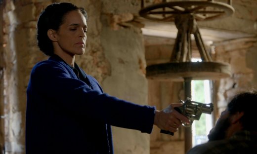 Άγιος Έρωτας: Η Καλλιόπη πιάνει στα πράσα τον άντρα της με την κόρη της