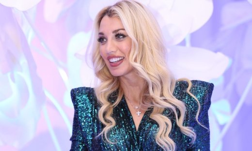 Σπυροπούλου: «Ο  Μικρούτσικος μιλάει μονίμως άσχημα για μένα» - Η σχέση της με τη Μενεγάκη