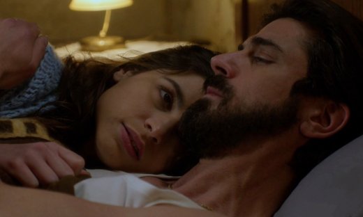 Άγιος έρωτας: Η Χλόη τρύπωσε στο κρεβάτι του παπά και ξεσήκωσε το Χ: «Στην κόλαση!»