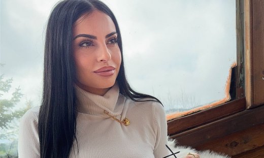 Δήμητρα Αλεξανδράκη: «Συμβαίνει κάτι στη ζωή μου, αλλά δεν είμαι έτοιμη να το μοιραστώ»