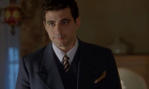 Άγιος Έρωτας: Ο Χάρης σοκάρεται όταν πιάνει στα πράσα τη μάνα του με τον Μαρκόπουλο