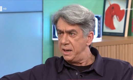 Κώστας Μπερικόπουλος: «Με τη μητέρα μου βιώνω την ανημπόρια και με τρομάζει πολύ»