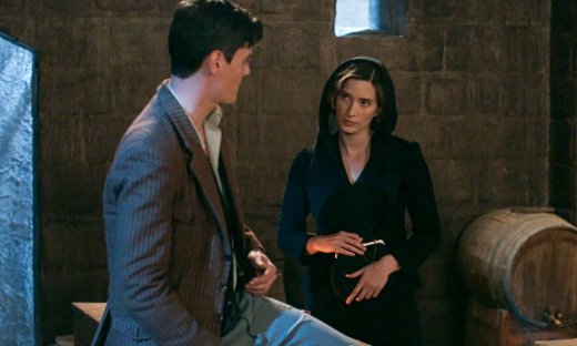 Grand Hotel: Η Ελένη συνωμοτεί με τον Βλάσση εναντίον του ξενοδοχείου και της οικογένειας Γαζή