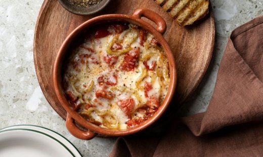 Μπουγιουρντί από τον Άκη Πετρετζίκη