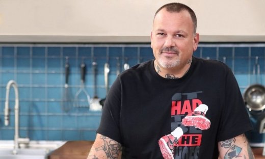 Δημήτρης Σκαρμούτσος: «Έχω ζήσει τη ζωή μου στα άκρα, αλλά σαν πατέρας είμαι συντηρητικός»