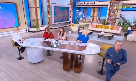 Τέμπη: Ο Μικρούτσικος αποχώρησε από το Buongiorno για το συλλαλητήριο: «Δεν κρατιέμαι»